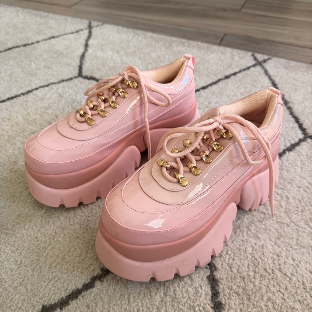 Trendy Pink Platform Sneakers